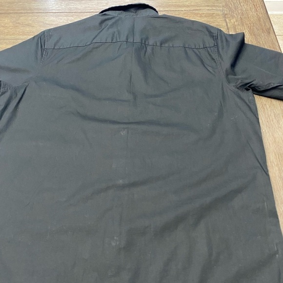 Banana Republic Men's Black Short Sleeve  button up Shirt size medium 15-15 1/2 - Picture 3 of 8